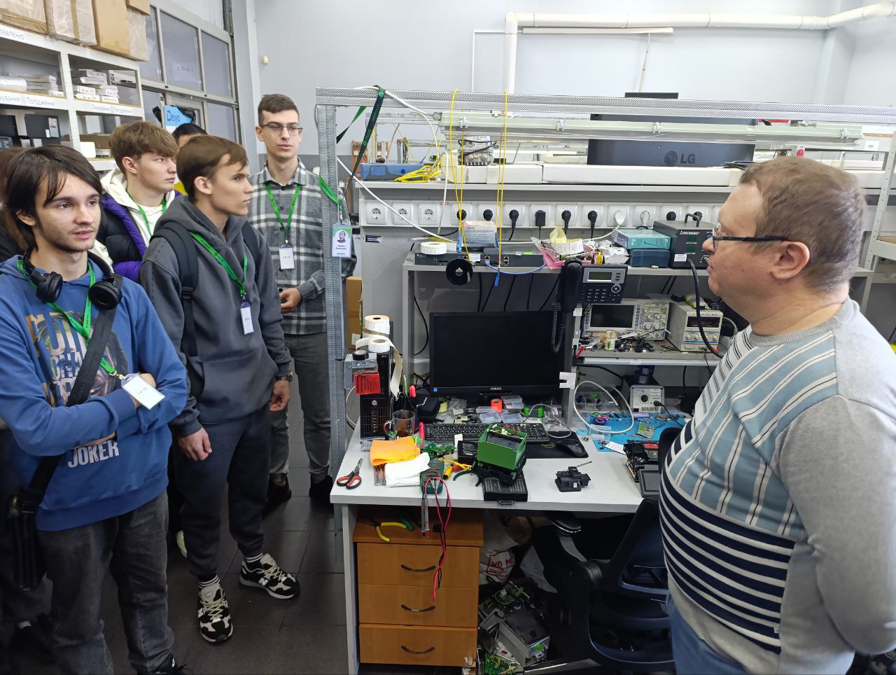 Заняття студентів на базі компанії DEPS